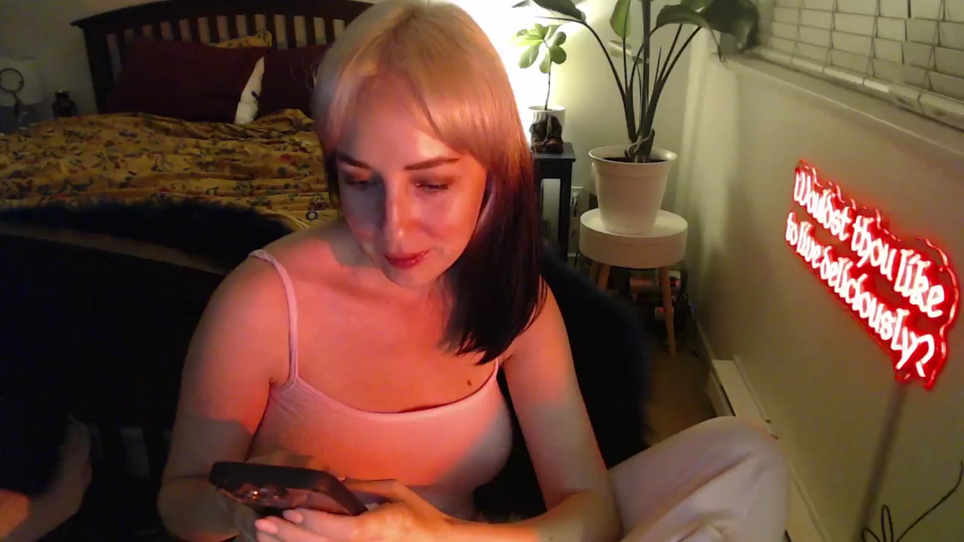 Gallery image thumbnail from NahlaHoney's myfreecams stream on, 02/02/2025, 05:50 image 17 of 20