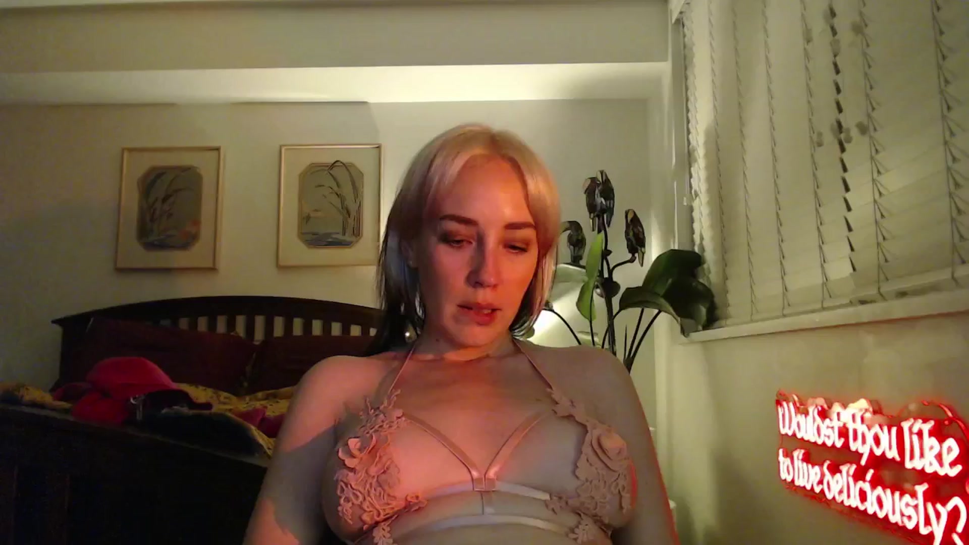 Gallery image thumbnail from NahlaHoney's myfreecams stream on, 02/03/2025, 05:54 image 17 of 20