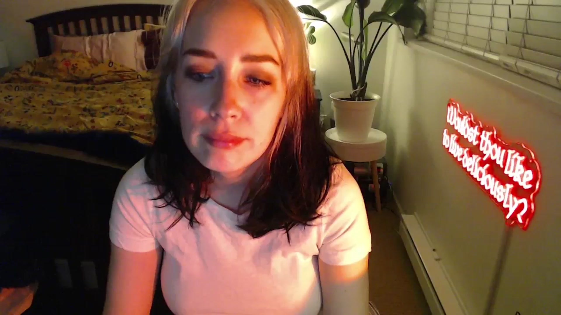Gallery image thumbnail from NahlaHoney's myfreecams stream on, 02/10/2025, 03:38 image 18 of 20