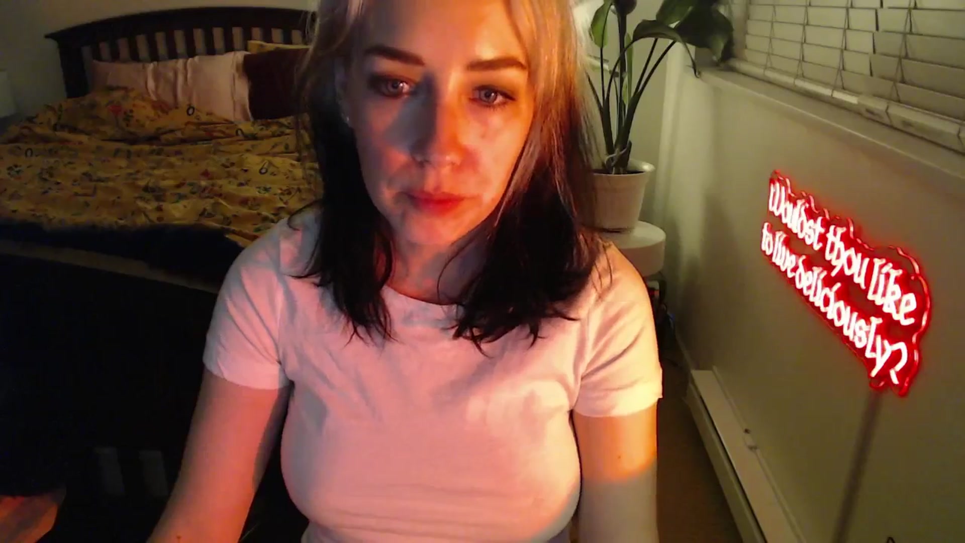 Gallery image thumbnail from NahlaHoney's myfreecams stream on, 02/10/2025, 03:38 image 14 of 20