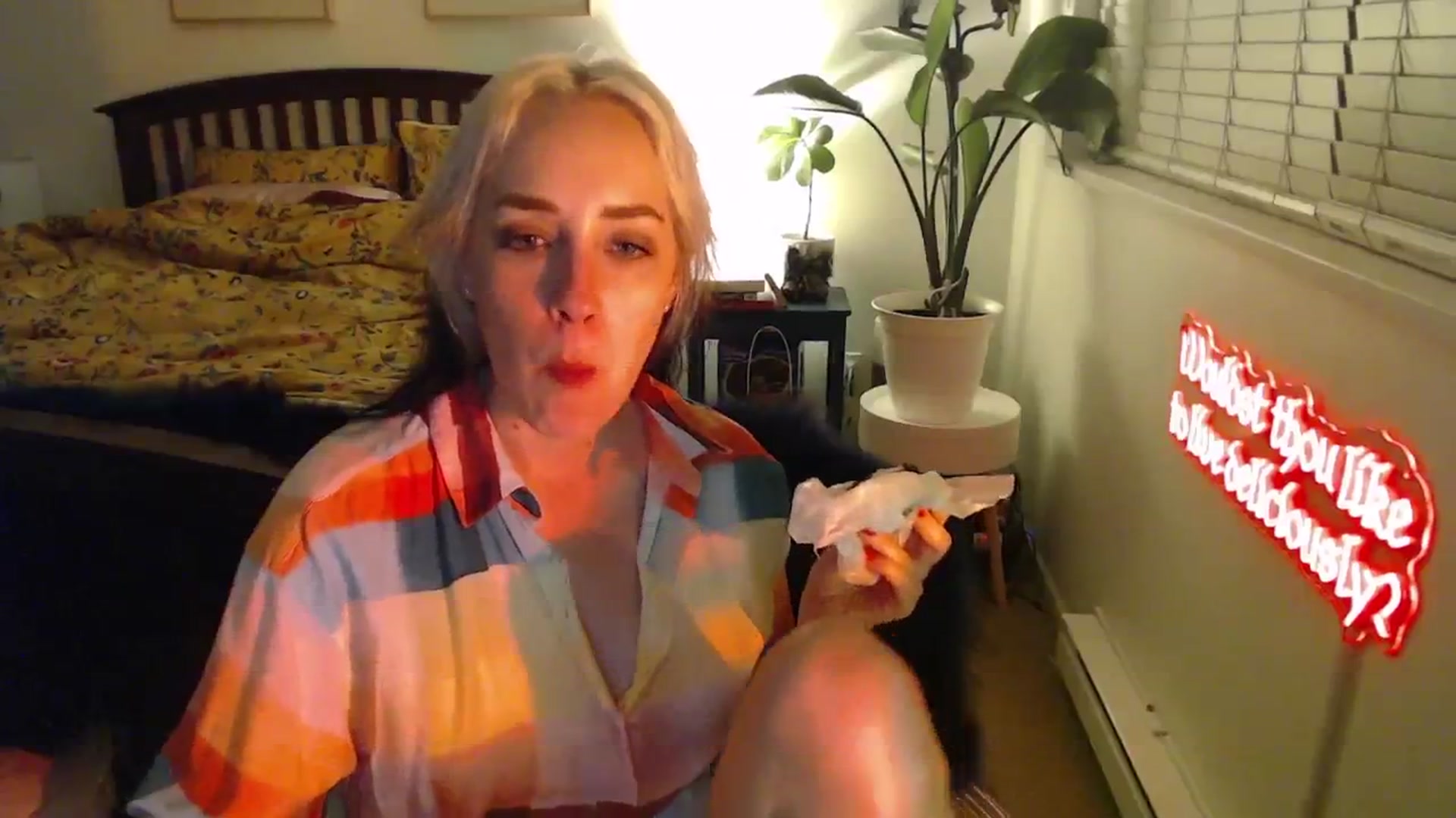 Gallery image thumbnail from NahlaHoney's myfreecams stream on, 02/14/2025, 04:28 image 5 of 20