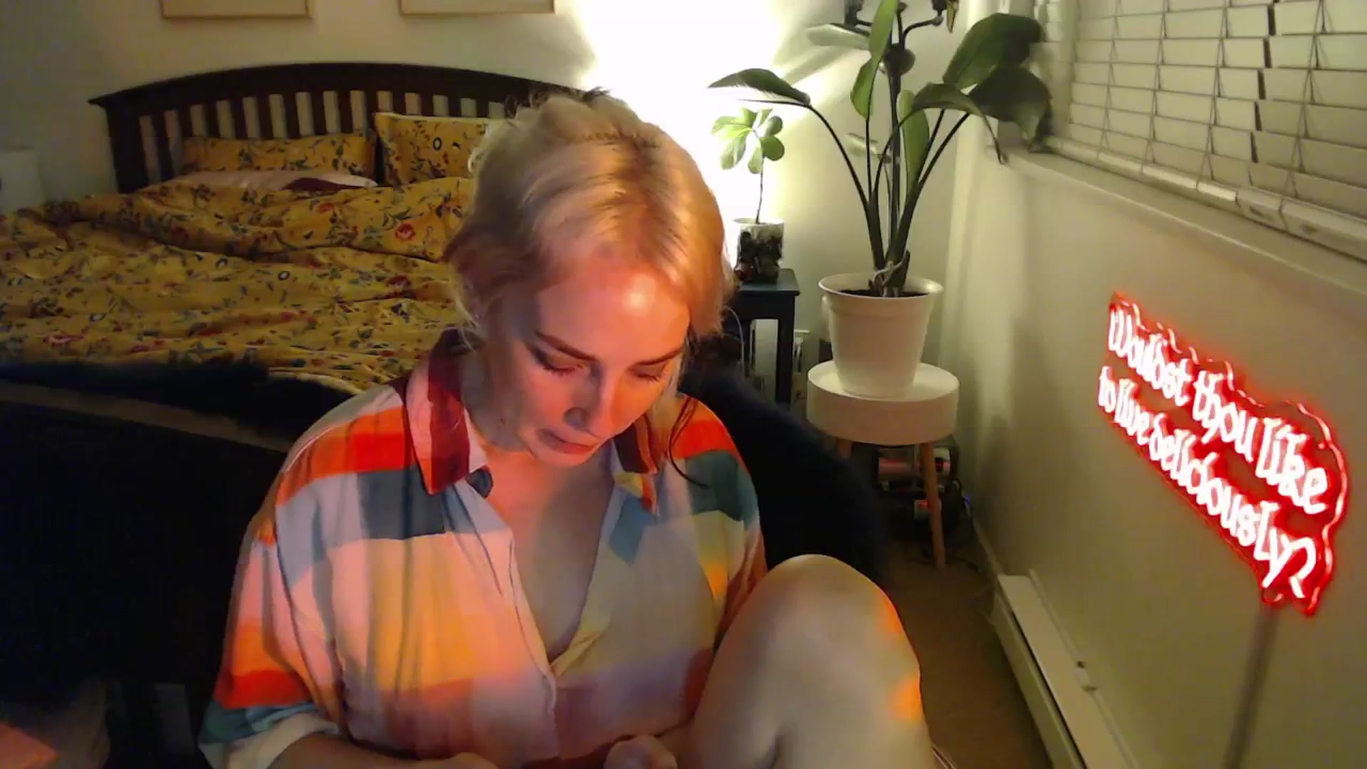 Gallery image thumbnail from NahlaHoney's myfreecams stream on, 02/14/2025, 04:28 image 14 of 20