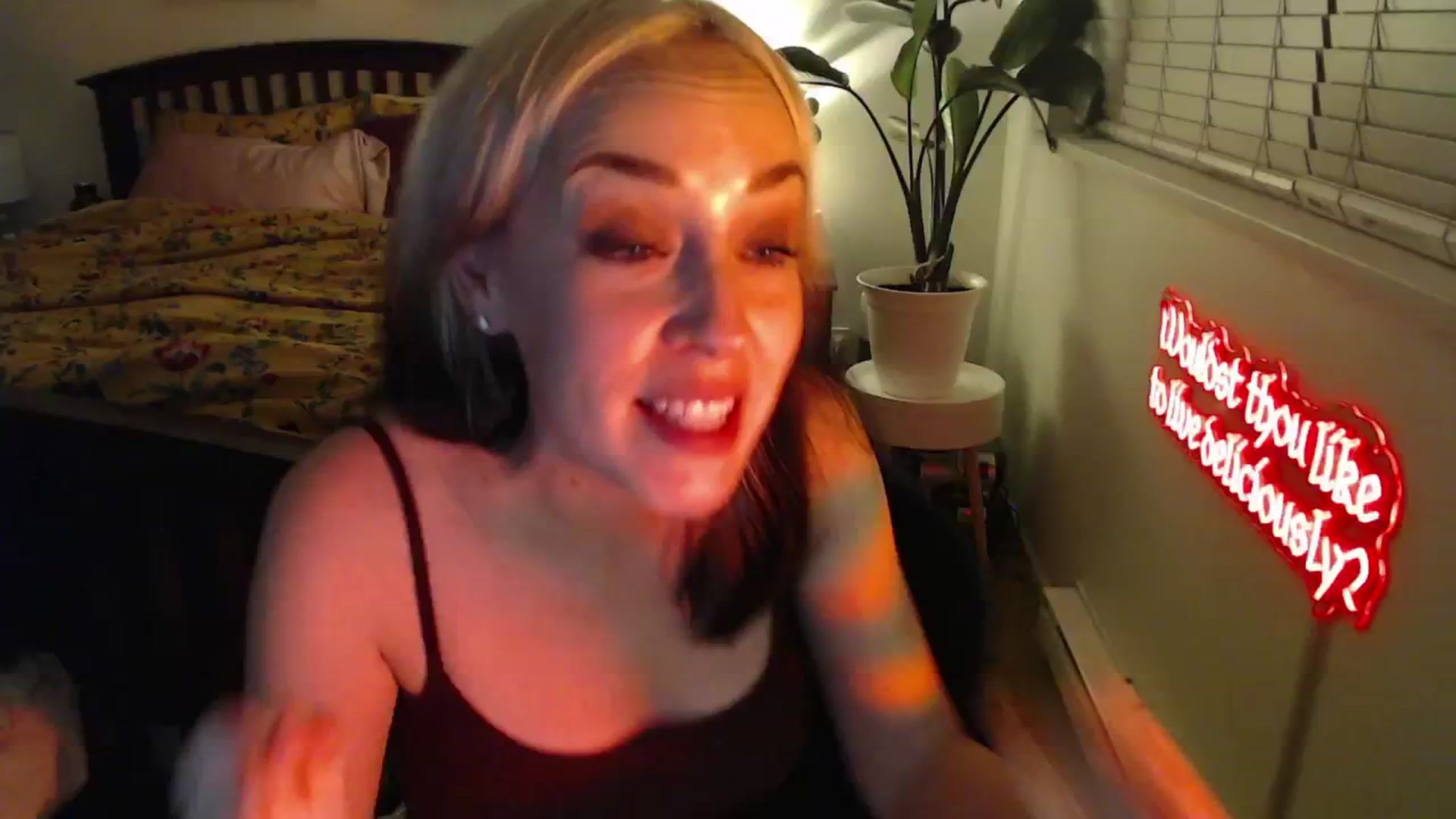 Gallery image thumbnail from NahlaHoney's myfreecams stream on, 02/17/2025, 04:21 image 4 of 20