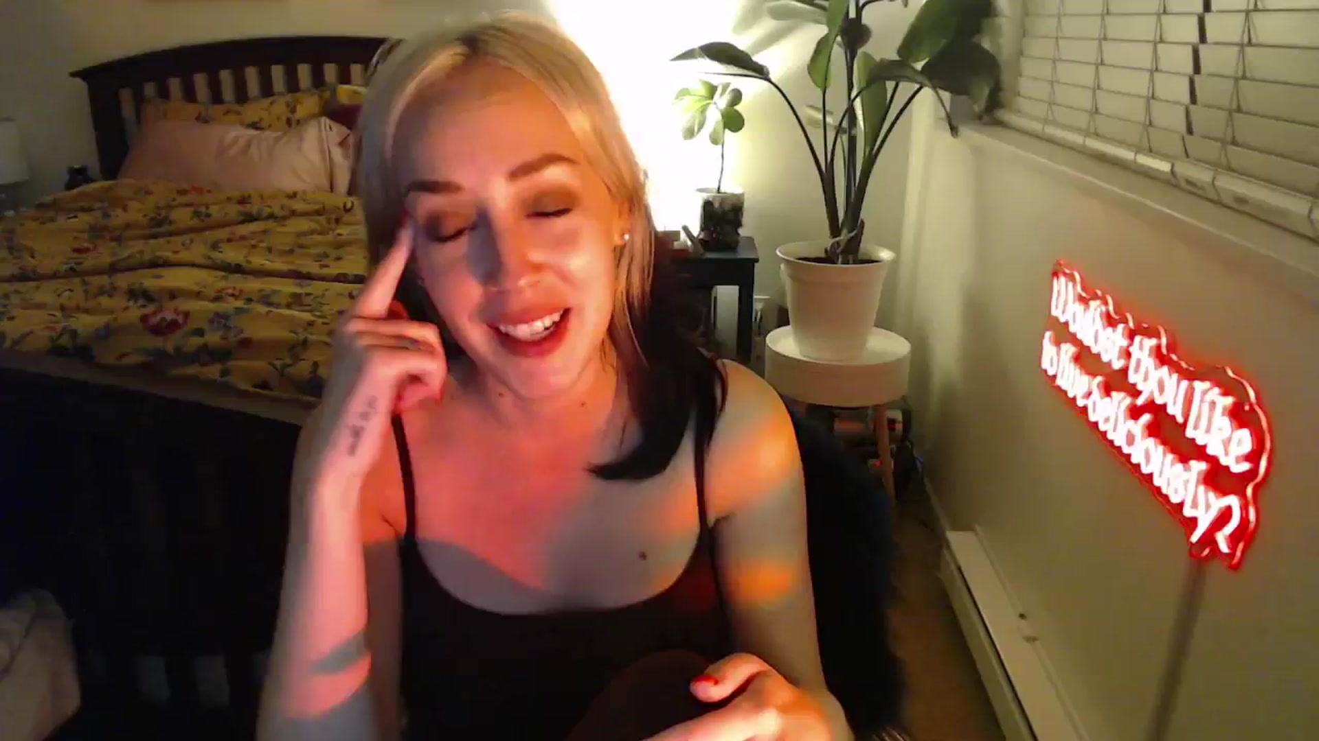 Gallery image thumbnail from NahlaHoney's myfreecams stream on, 02/17/2025, 04:21 image 5 of 20