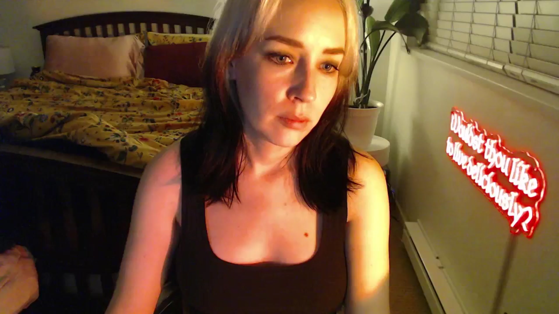 Gallery image thumbnail from NahlaHoney's myfreecams stream on, 02/18/2025, 05:21 image 11 of 20