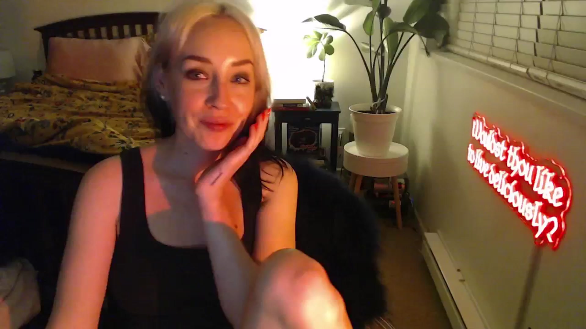 Gallery image thumbnail from NahlaHoney's myfreecams stream on, 02/18/2025, 05:21 image 15 of 20