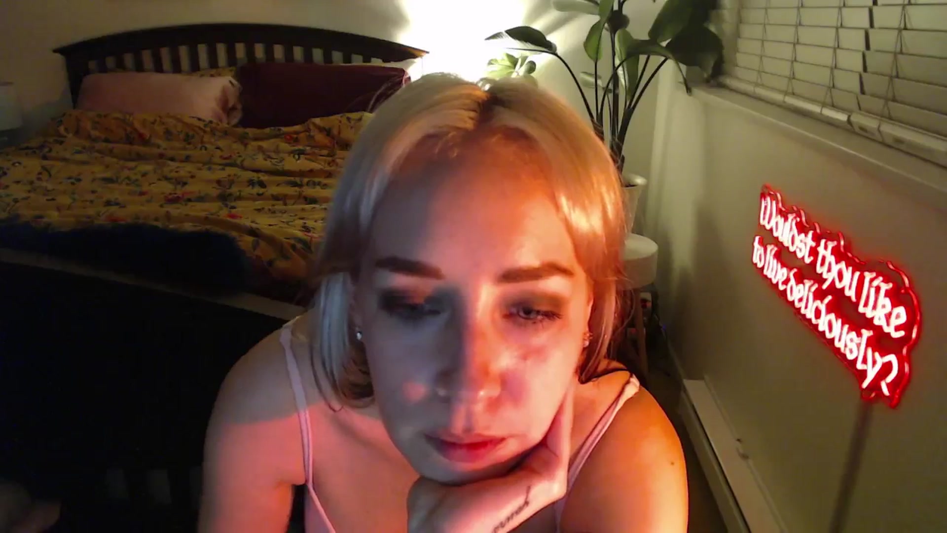 Gallery image thumbnail from NahlaHoney's myfreecams stream on, 02/19/2025, 05:12 image 11 of 20