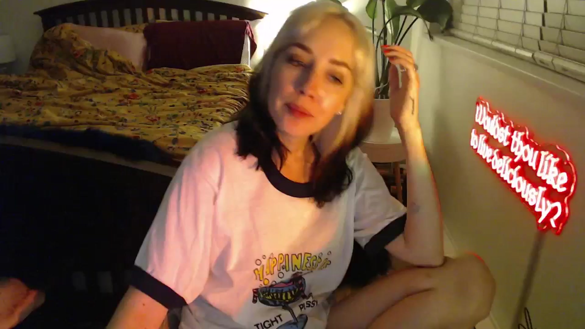 Gallery image thumbnail from NahlaHoney's myfreecams stream on, 02/20/2025, 04:45 image 9 of 20
