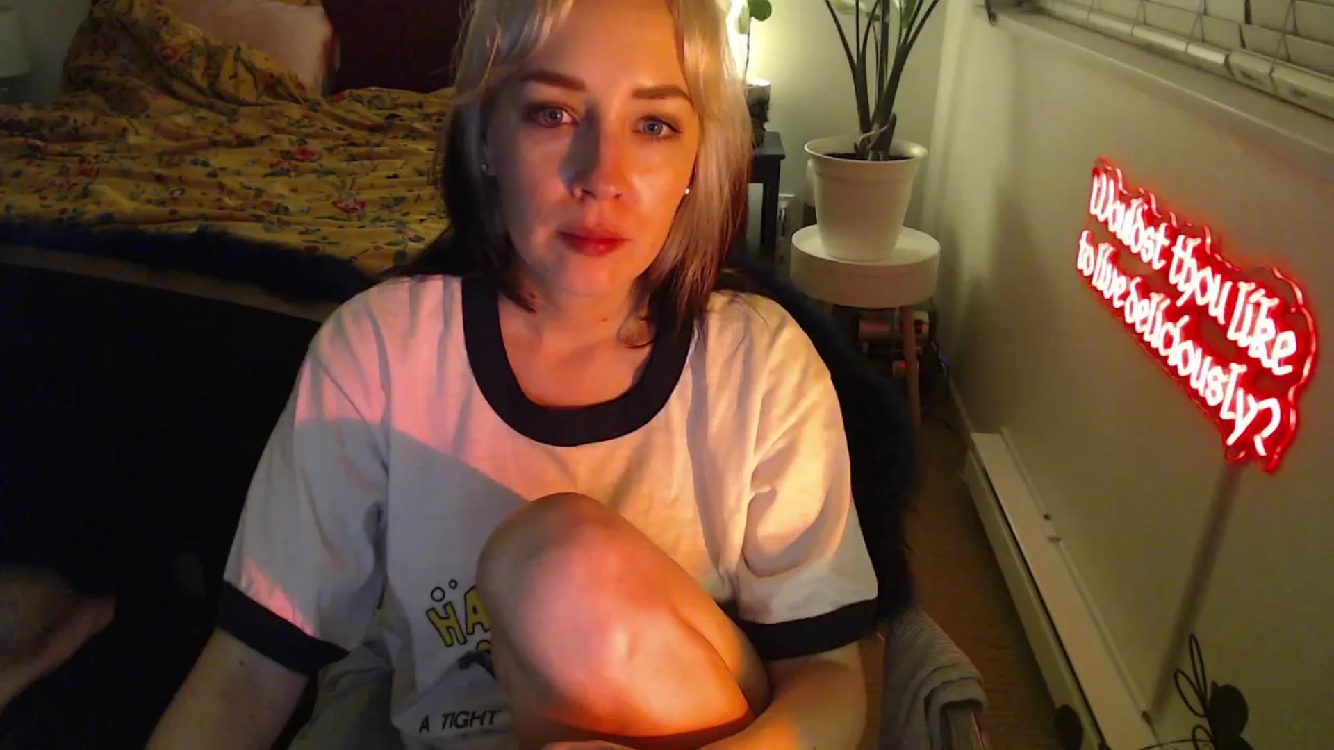 Gallery image thumbnail from NahlaHoney's myfreecams stream on, 02/20/2025, 04:45 image 6 of 20