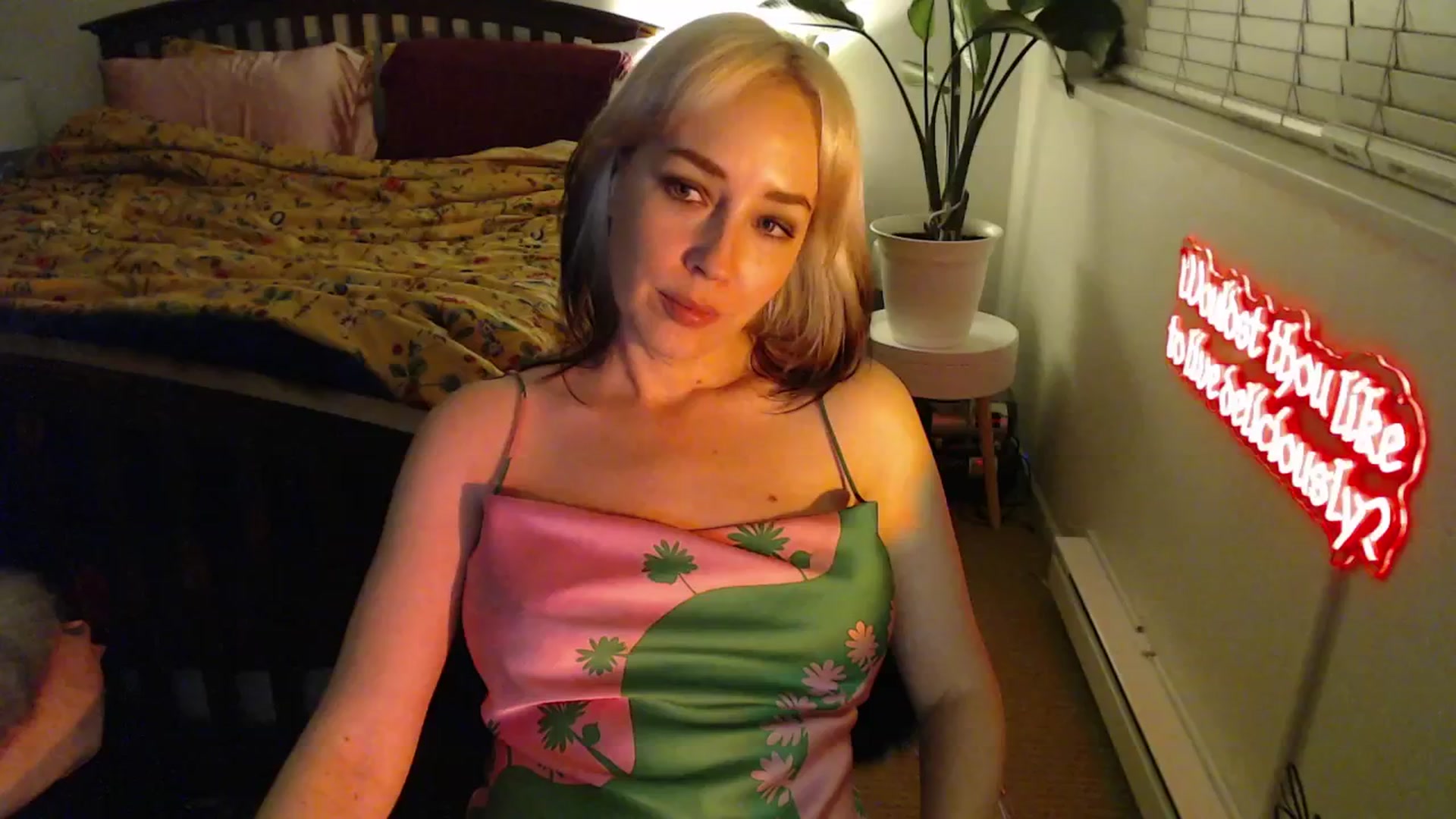 Gallery image thumbnail from NahlaHoney's myfreecams stream on, 02/23/2025, 05:17 image 19 of 20