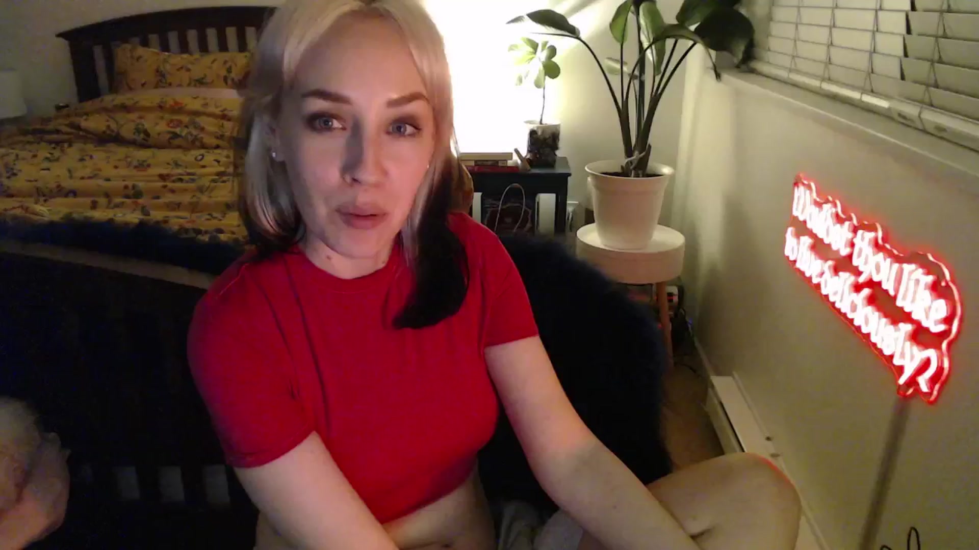 Gallery image thumbnail from NahlaHoney's myfreecams stream on, 02/24/2025, 04:33 image 15 of 20