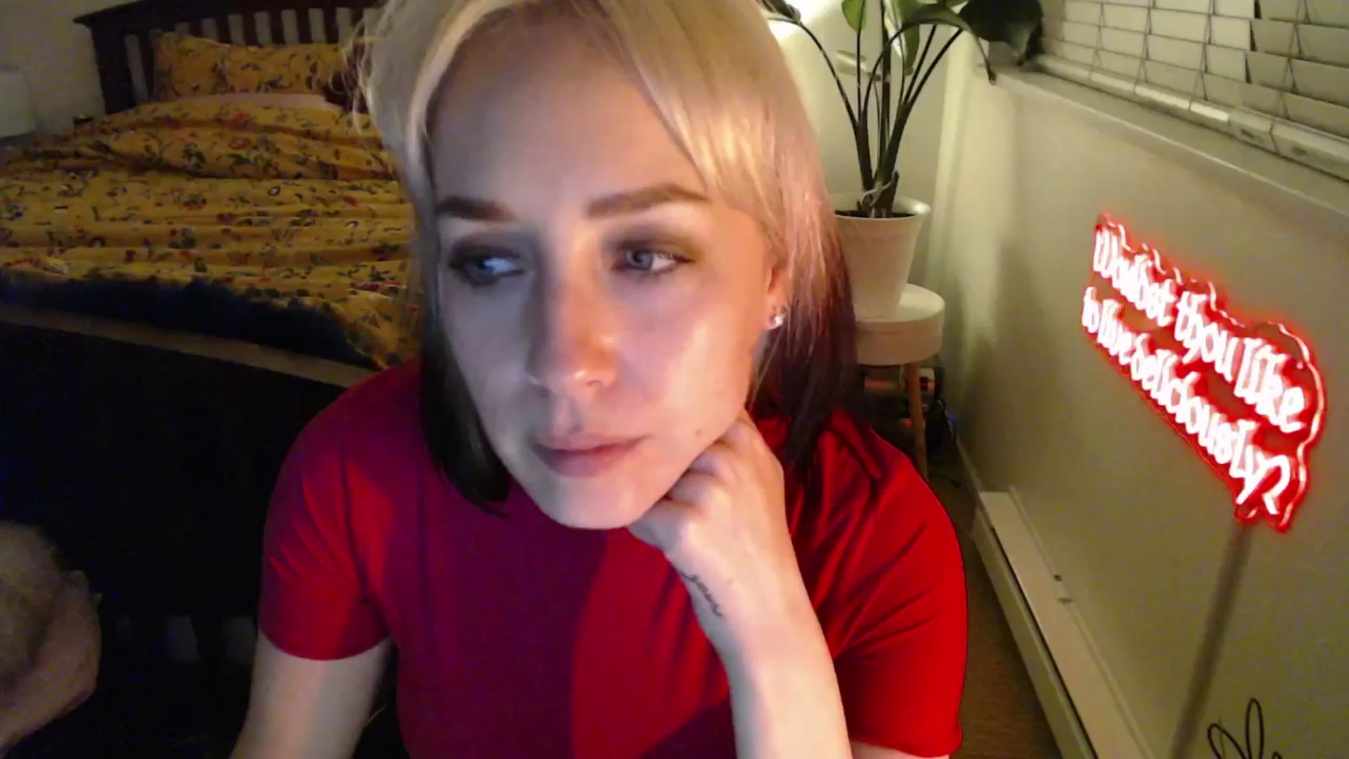 Gallery image thumbnail from NahlaHoney's myfreecams stream on, 02/24/2025, 04:33 image 6 of 20
