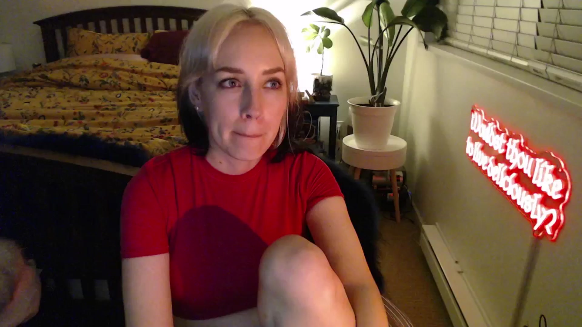 Gallery image thumbnail from NahlaHoney's myfreecams stream on, 02/24/2025, 04:33 image 5 of 20