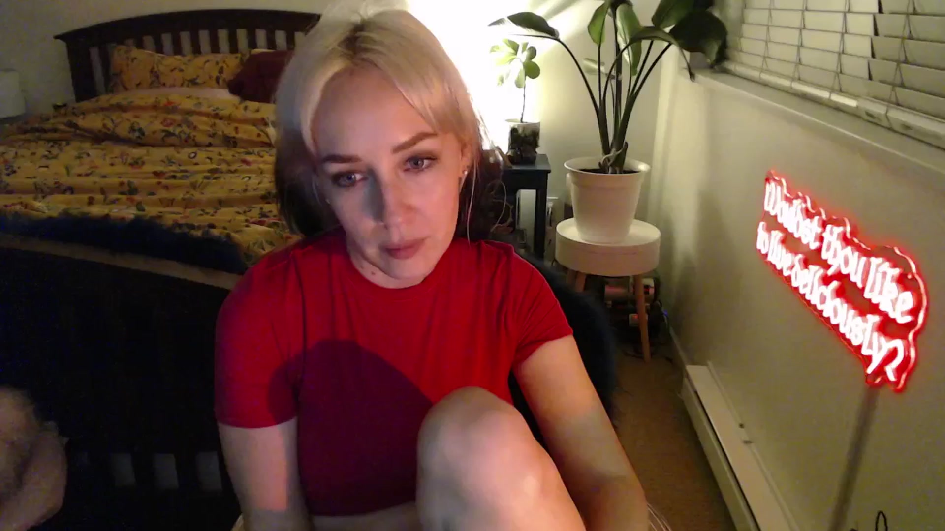 Gallery image thumbnail from NahlaHoney's myfreecams stream on, 02/24/2025, 04:33 image 4 of 20