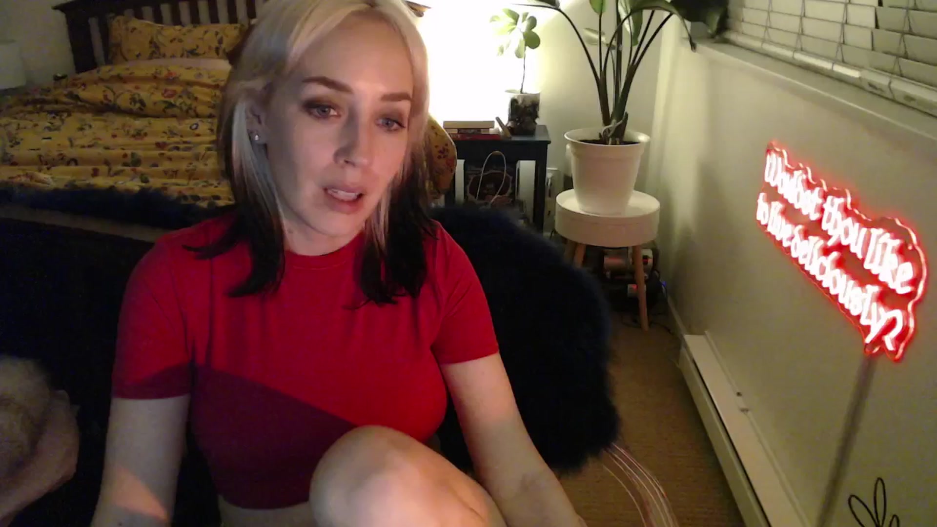 Gallery image thumbnail from NahlaHoney's myfreecams stream on, 02/24/2025, 04:33 image 19 of 20