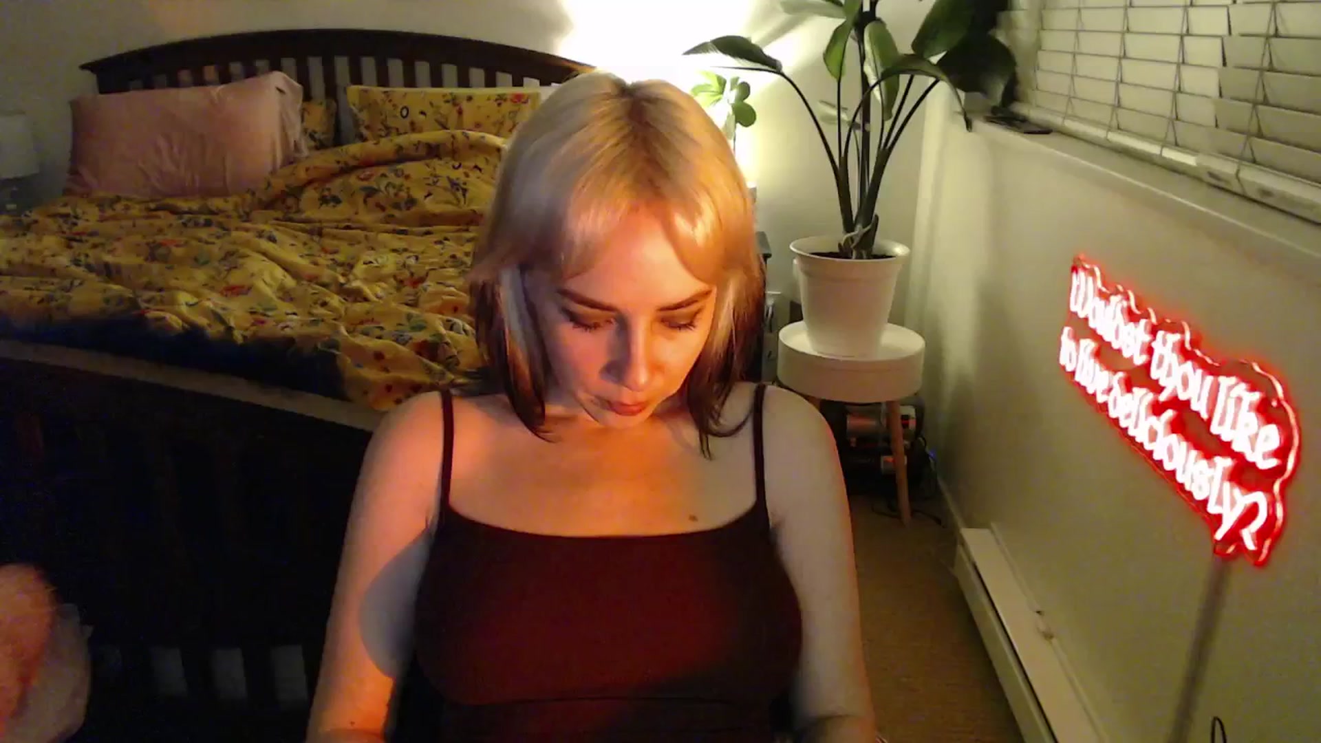 Gallery image thumbnail from NahlaHoney's myfreecams stream on, 02/26/2025, 05:06 image 16 of 20