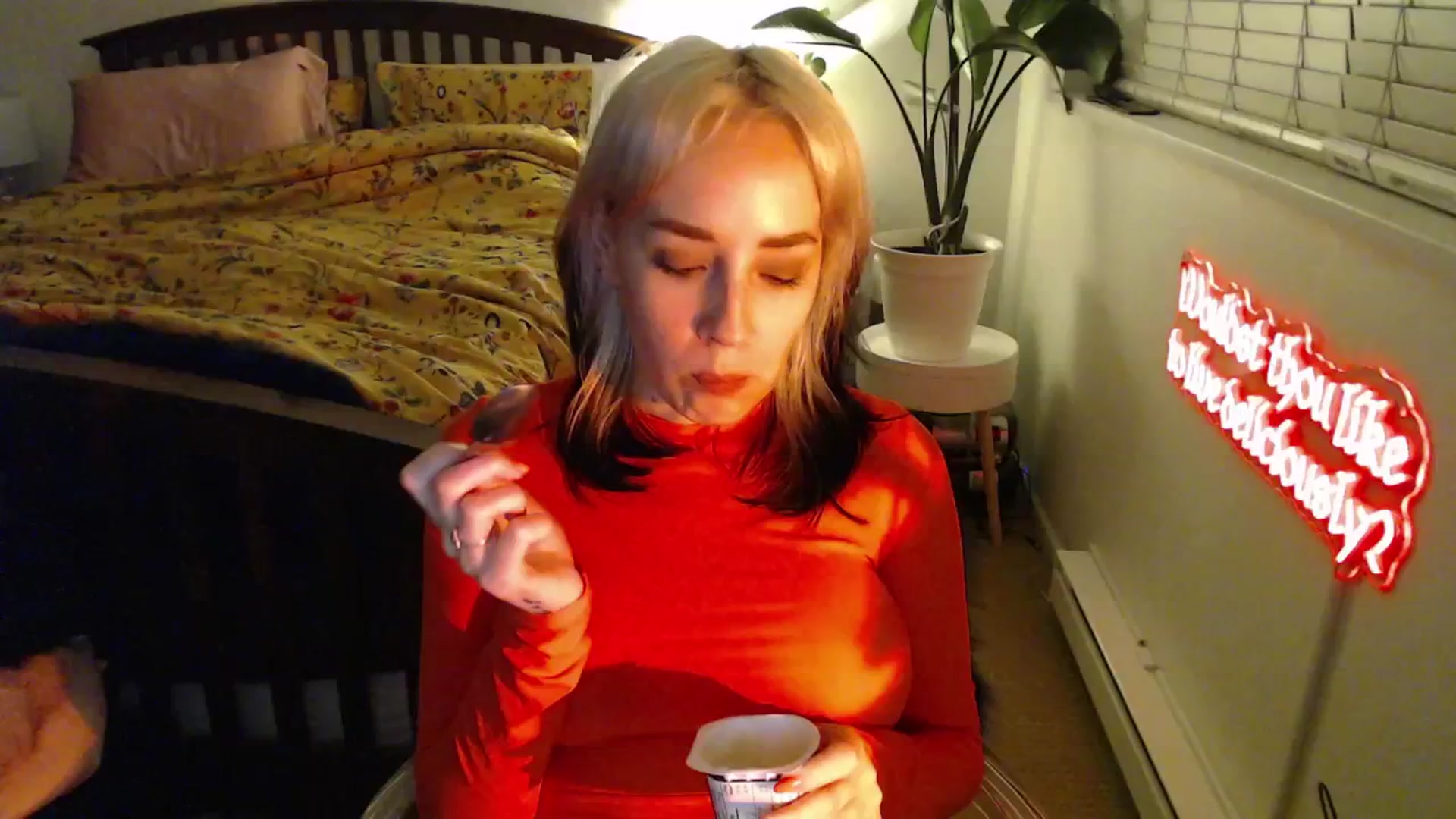 Gallery image thumbnail from NahlaHoney's myfreecams stream on, 02/27/2025, 05:05 image 18 of 20