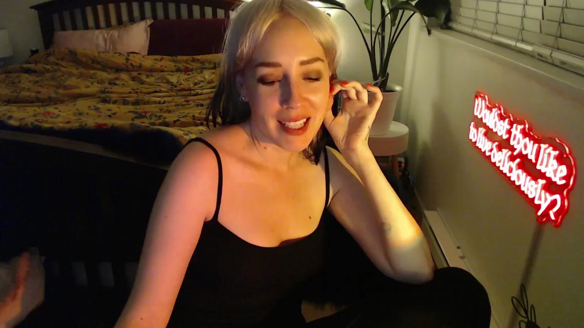 Gallery image thumbnail from NahlaHoney's myfreecams stream on, 03/05/2025, 04:52 image 8 of 20