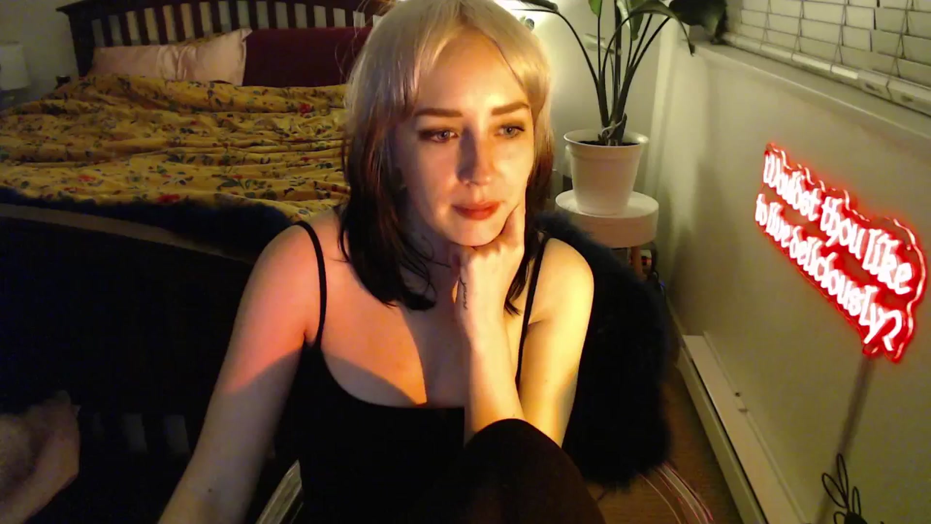 Gallery image thumbnail from NahlaHoney's myfreecams stream on, 03/05/2025, 04:52 image 14 of 20