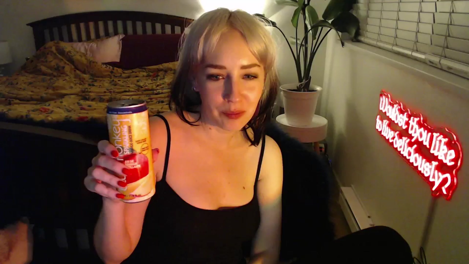Gallery image thumbnail from NahlaHoney's myfreecams stream on, 03/05/2025, 04:52 image 1 of 20