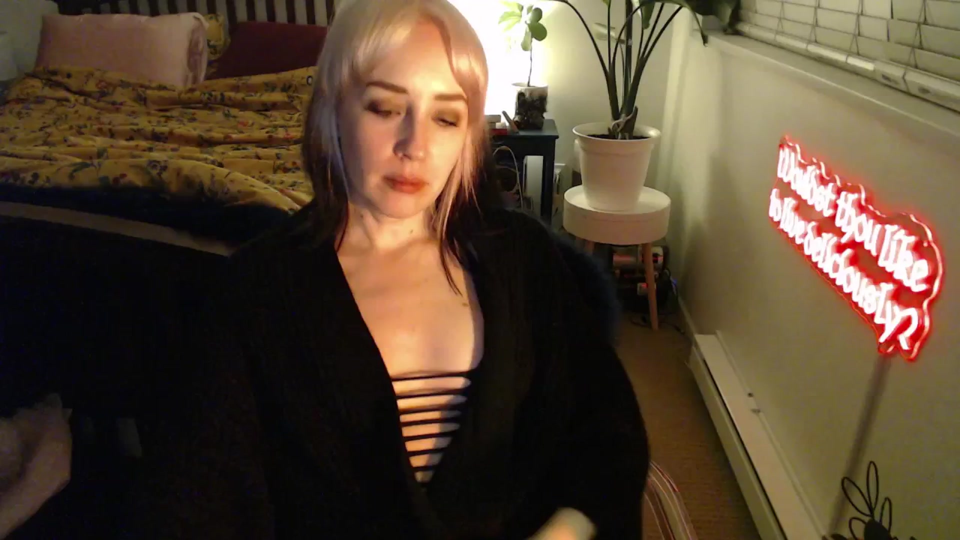 Gallery image thumbnail from NahlaHoney's myfreecams stream on, 03/06/2025, 05:24 image 9 of 20