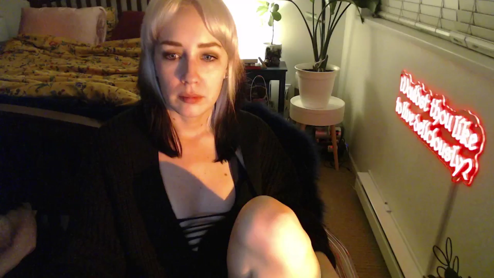 Gallery image thumbnail from NahlaHoney's myfreecams stream on, 03/06/2025, 05:24 image 8 of 20