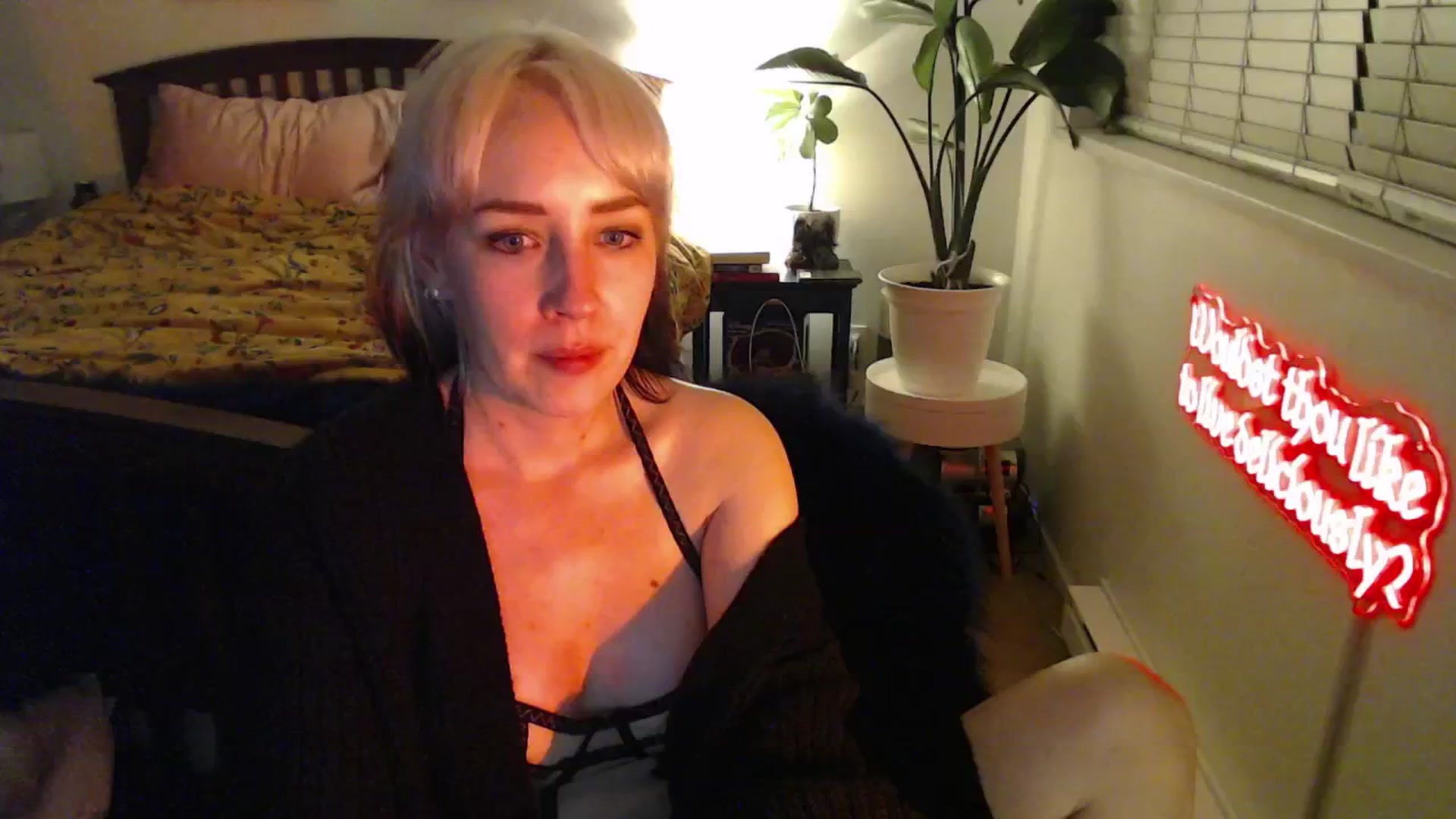 Gallery image thumbnail from NahlaHoney's myfreecams stream on, 03/07/2025, 06:13 image 7 of 20