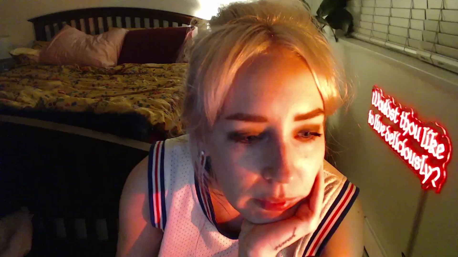 Gallery image thumbnail from NahlaHoney's myfreecams stream on, 03/08/2025, 04:04 image 11 of 20