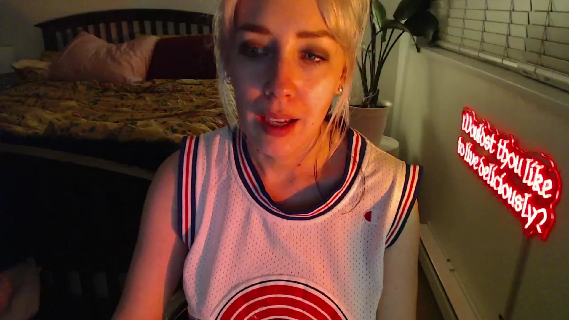 Gallery image thumbnail from NahlaHoney's myfreecams stream on, 03/08/2025, 04:04 image 14 of 20