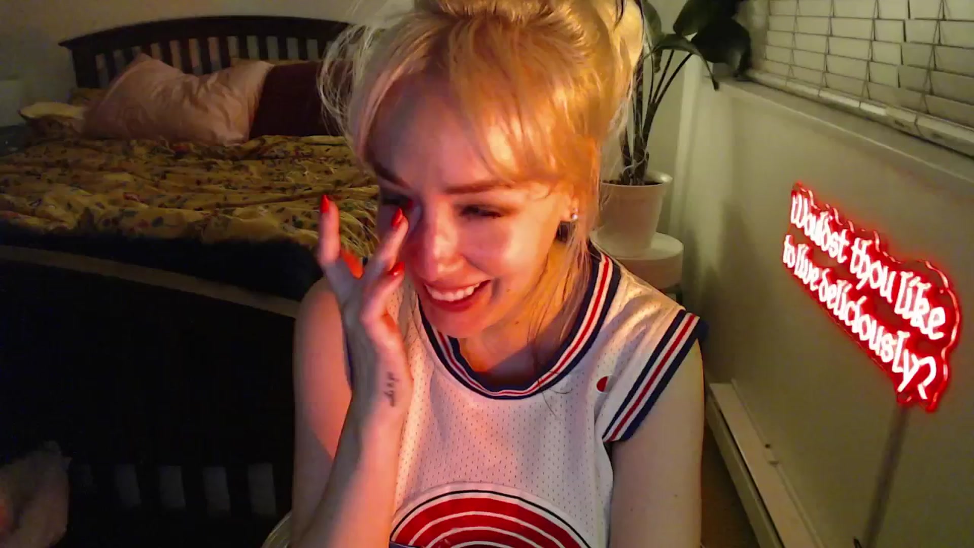 Gallery image thumbnail from NahlaHoney's myfreecams stream on, 03/08/2025, 04:04 image 13 of 20