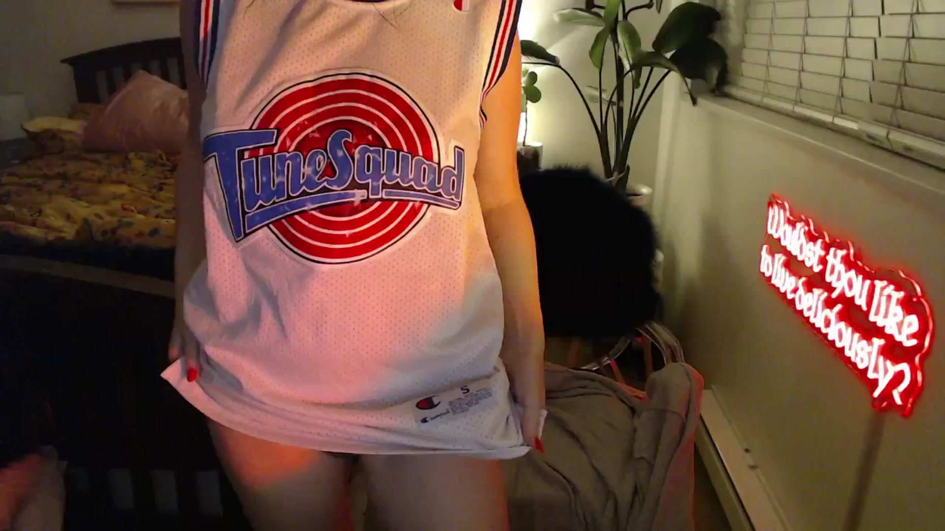 Gallery image thumbnail from NahlaHoney's myfreecams stream on, 03/08/2025, 04:04 image 8 of 20