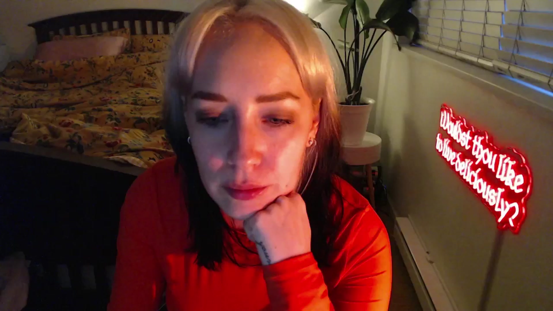 Gallery image thumbnail from NahlaHoney's myfreecams stream on, 03/11/2025, 02:27 image 10 of 20