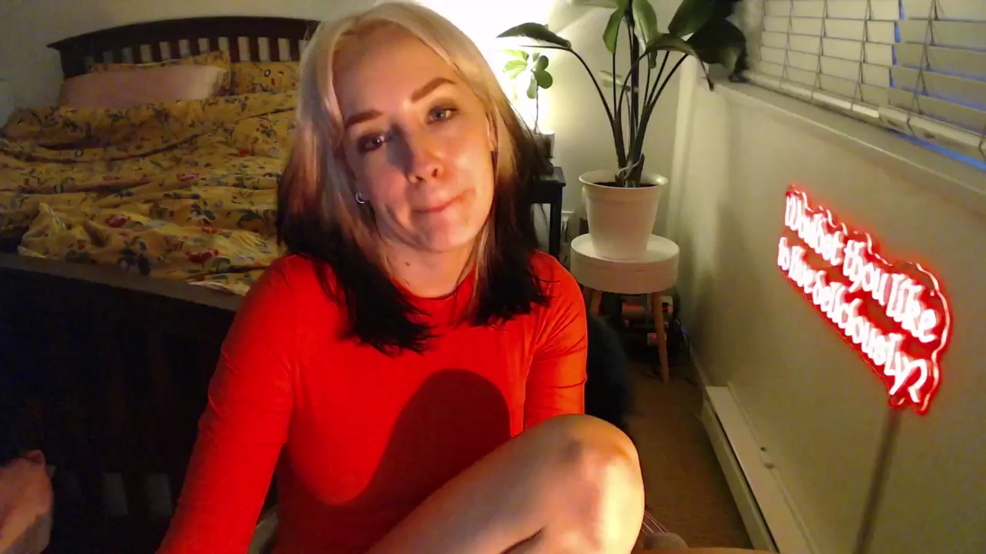 Gallery image thumbnail from NahlaHoney's myfreecams stream on, 03/11/2025, 02:27 image 16 of 20