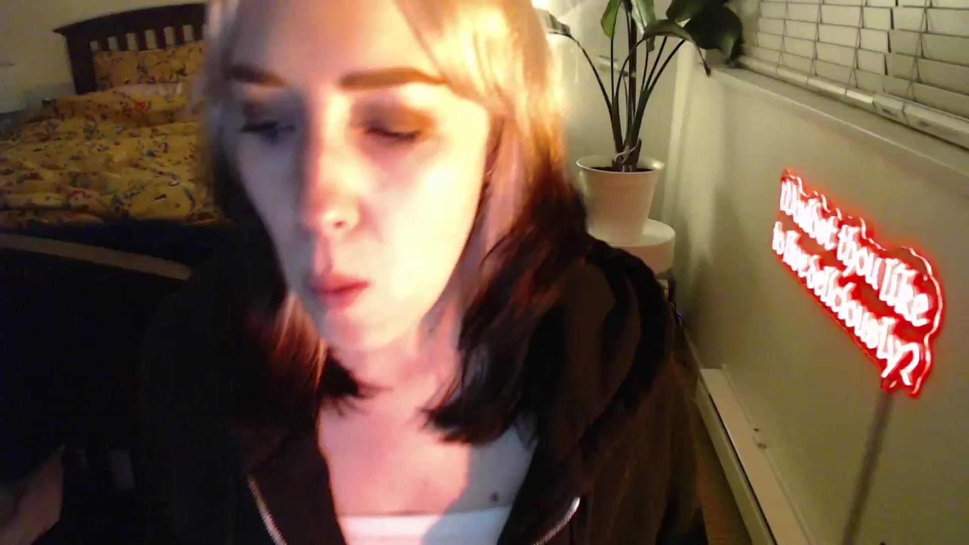 Gallery image thumbnail from NahlaHoney's myfreecams stream on, 03/13/2025, 04:32 image 6 of 20