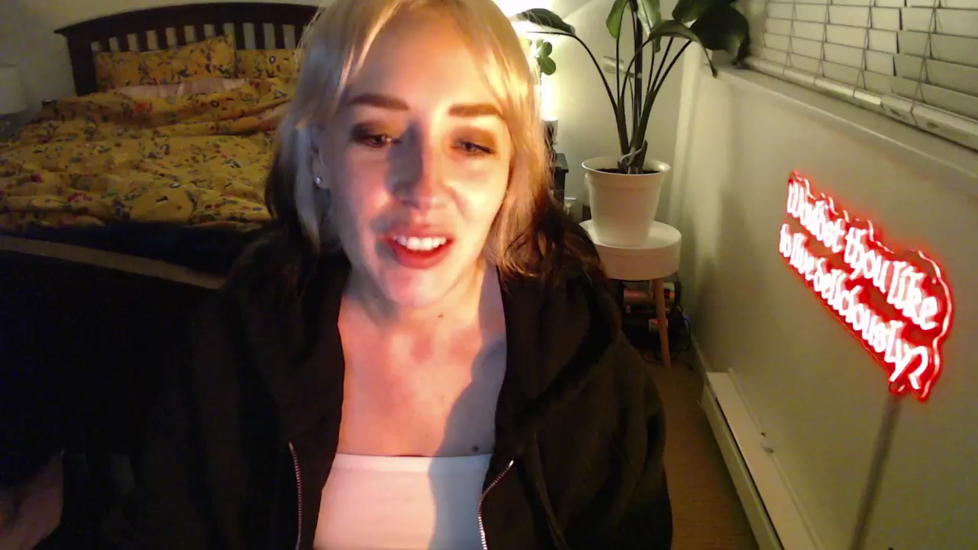 Gallery image thumbnail from NahlaHoney's myfreecams stream on, 03/13/2025, 04:32 image 13 of 20