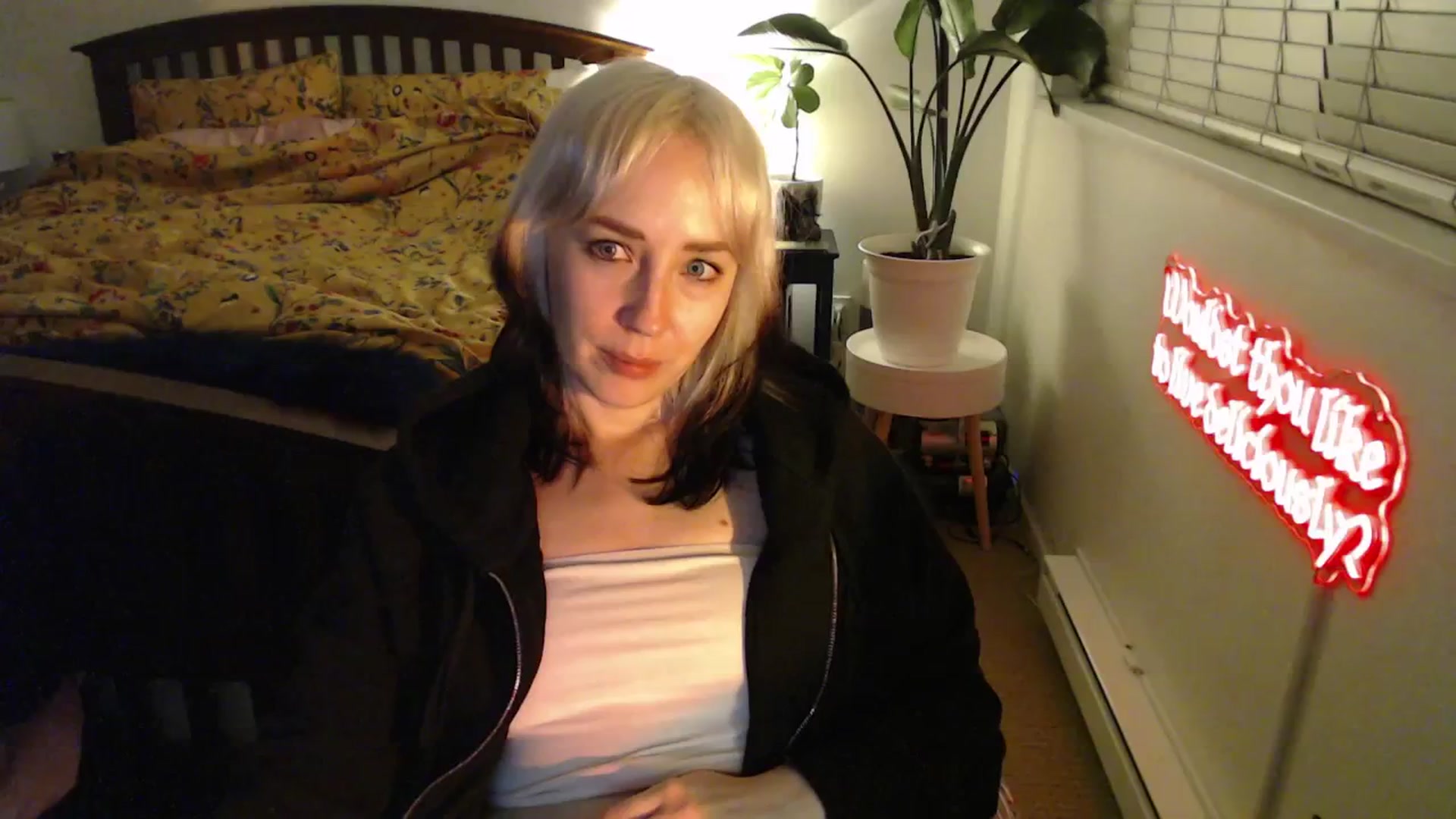 Gallery image thumbnail from NahlaHoney's myfreecams stream on, 03/13/2025, 04:32 image 19 of 20