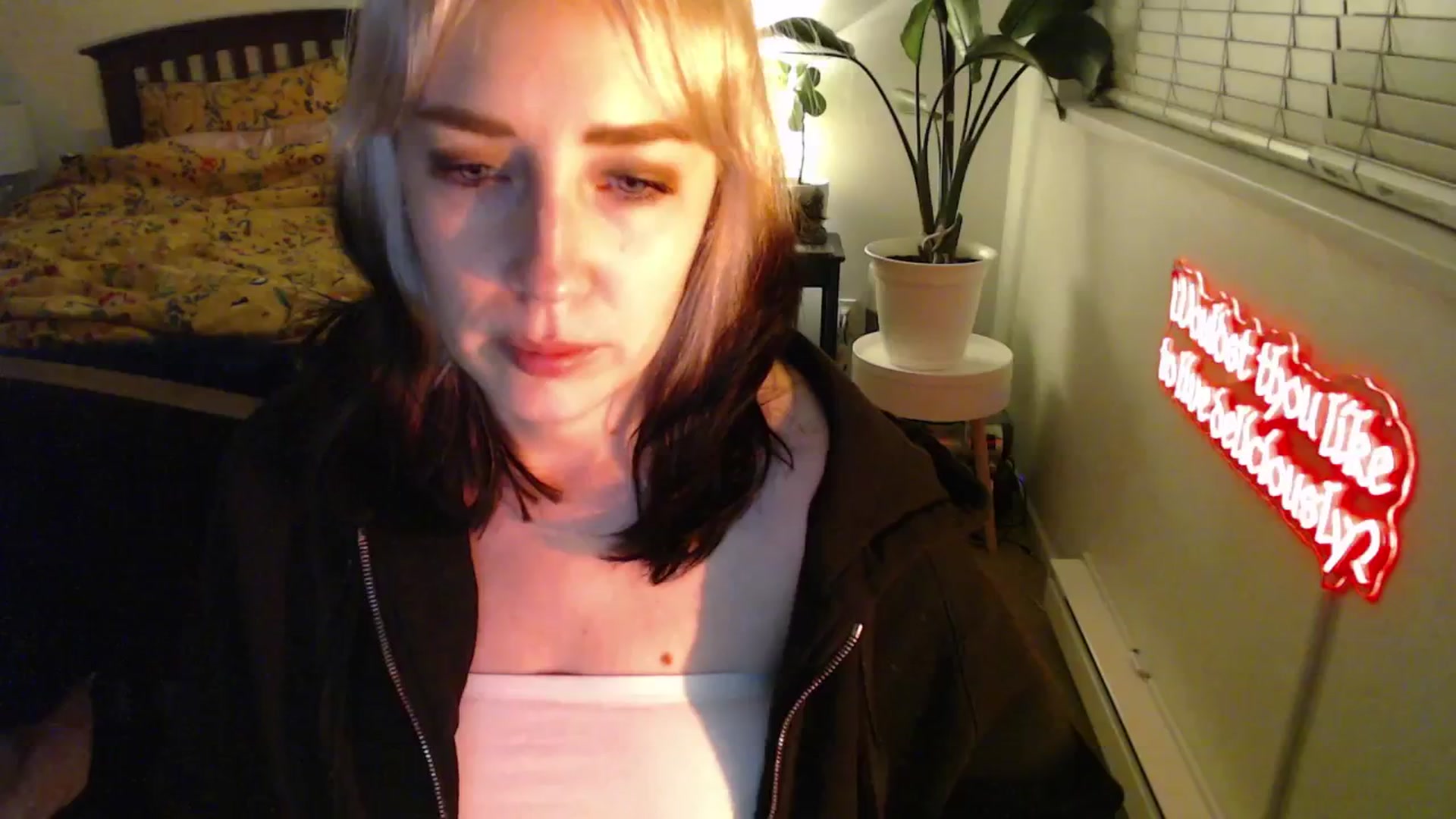 Gallery image thumbnail from NahlaHoney's myfreecams stream on, 03/13/2025, 04:32 image 16 of 20