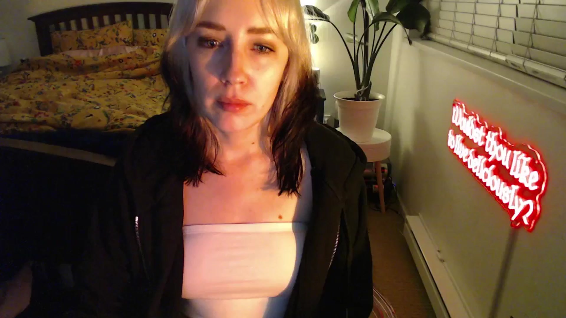 Gallery image thumbnail from NahlaHoney's myfreecams stream on, 03/13/2025, 04:32 image 17 of 20
