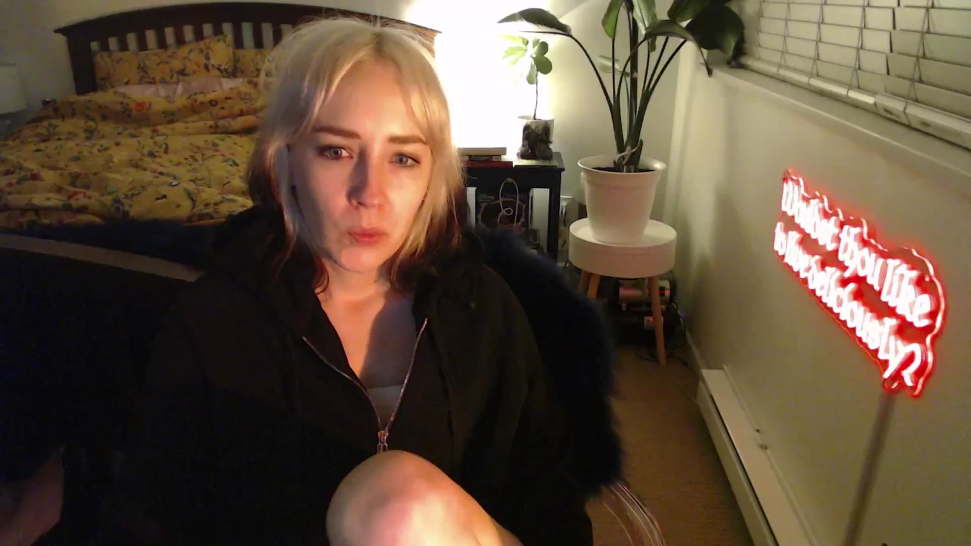 Gallery image thumbnail from NahlaHoney's myfreecams stream on, 03/13/2025, 04:32 image 8 of 20