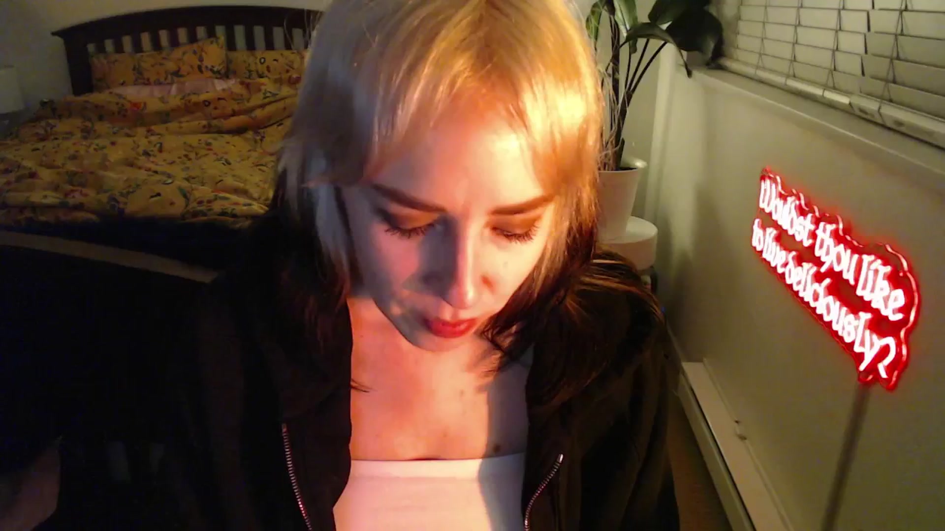 Gallery image thumbnail from NahlaHoney's myfreecams stream on, 03/13/2025, 04:32 image 14 of 20