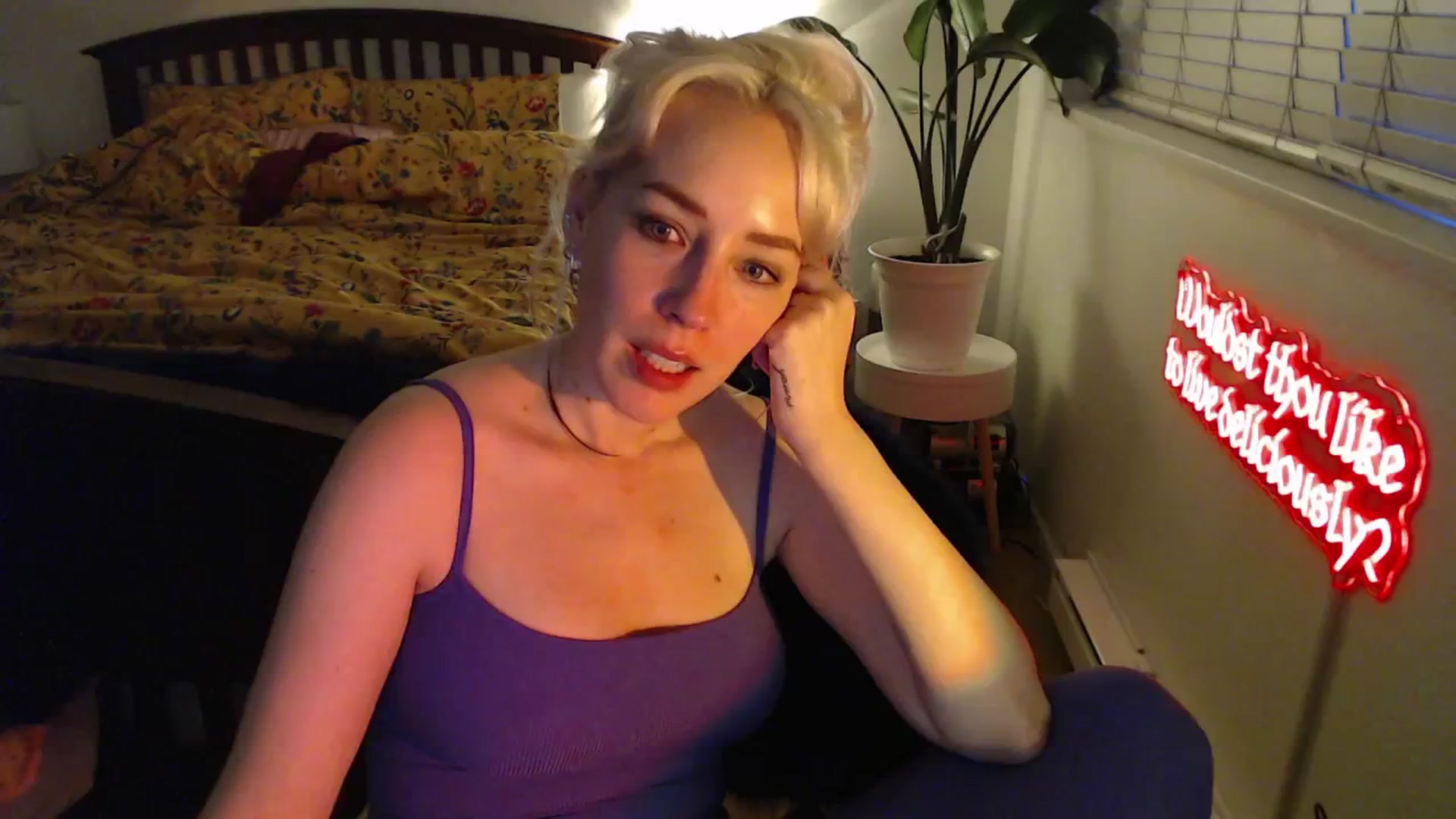Gallery image thumbnail from NahlaHoney's myfreecams stream on, 03/15/2025, 03:46 image 4 of 20