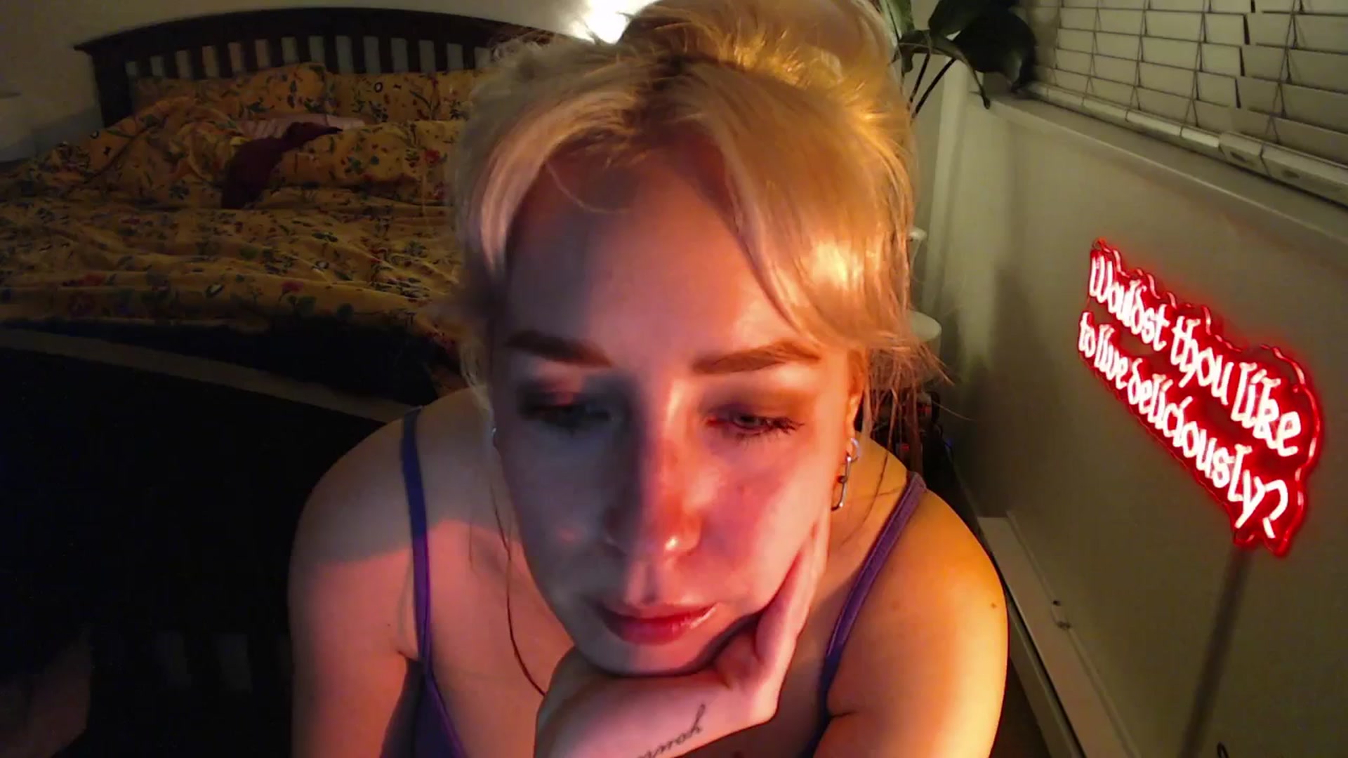 Gallery image thumbnail from NahlaHoney's myfreecams stream on, 03/15/2025, 03:46 image 10 of 20