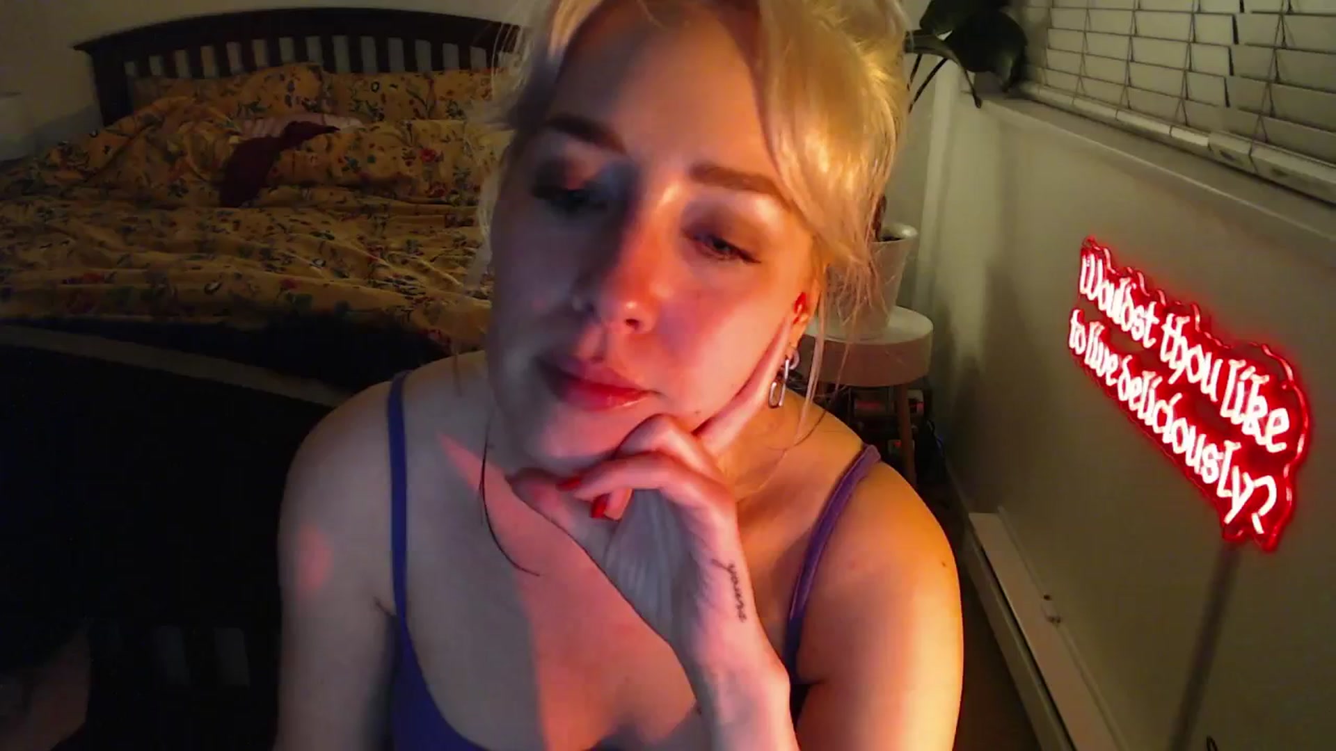 Gallery image thumbnail from NahlaHoney's myfreecams stream on, 03/15/2025, 03:46 image 9 of 20