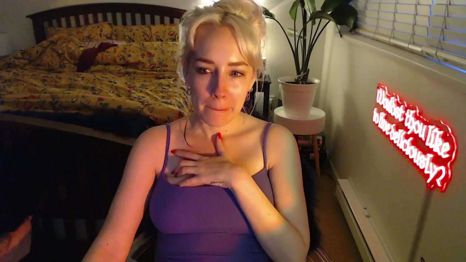 Gallery image thumbnail from NahlaHoney's myfreecams stream on, 03/15/2025, 03:46 image 3 of 20