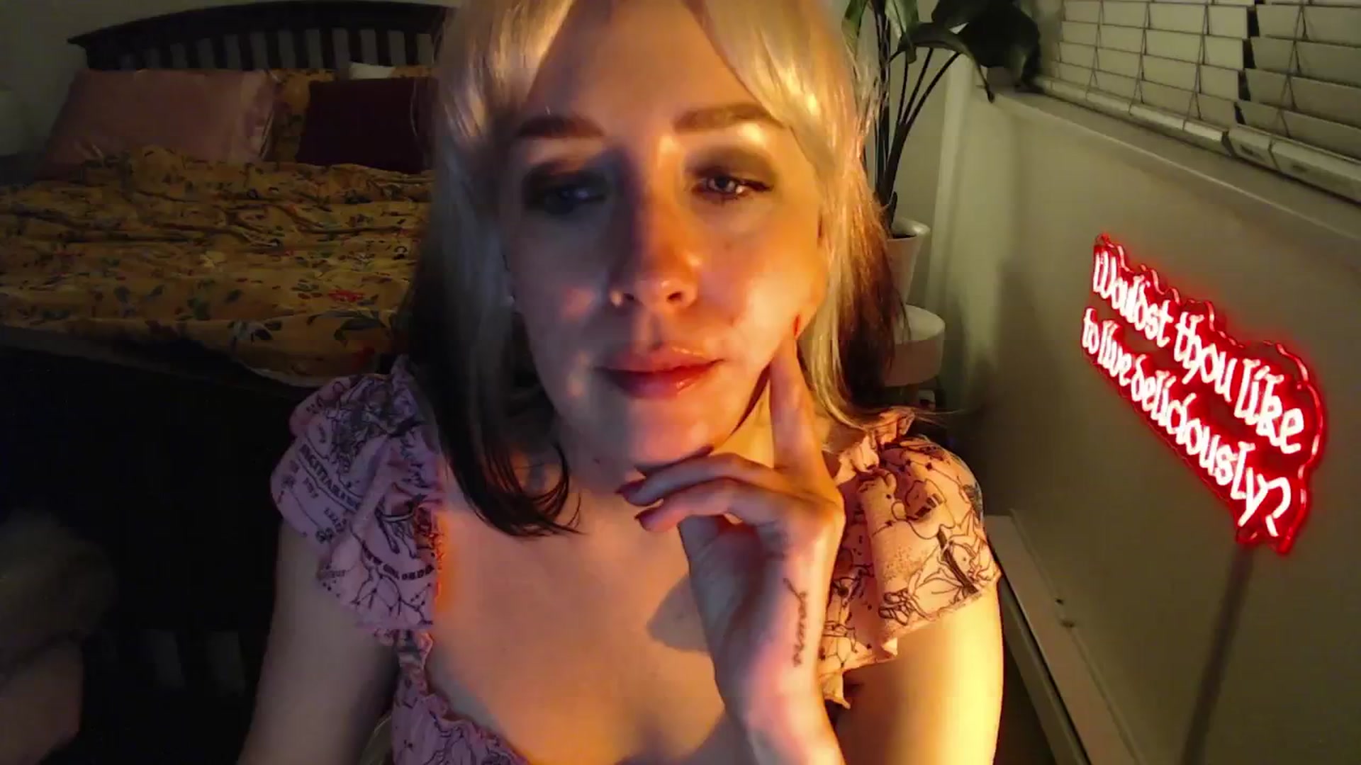 Gallery image thumbnail from NahlaHoney's myfreecams stream on, 03/17/2025, 04:44 image 5 of 20
