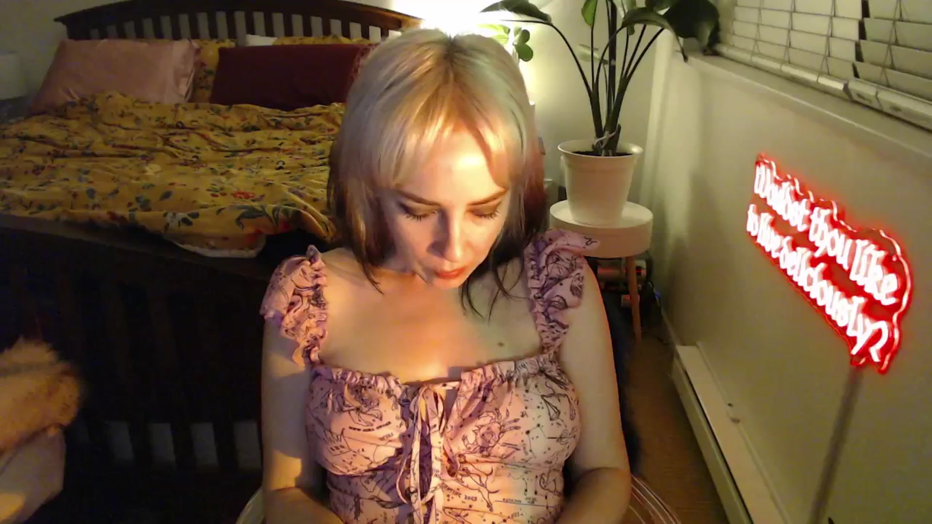 Gallery image thumbnail from NahlaHoney's myfreecams stream on, 03/17/2025, 04:44 image 2 of 20