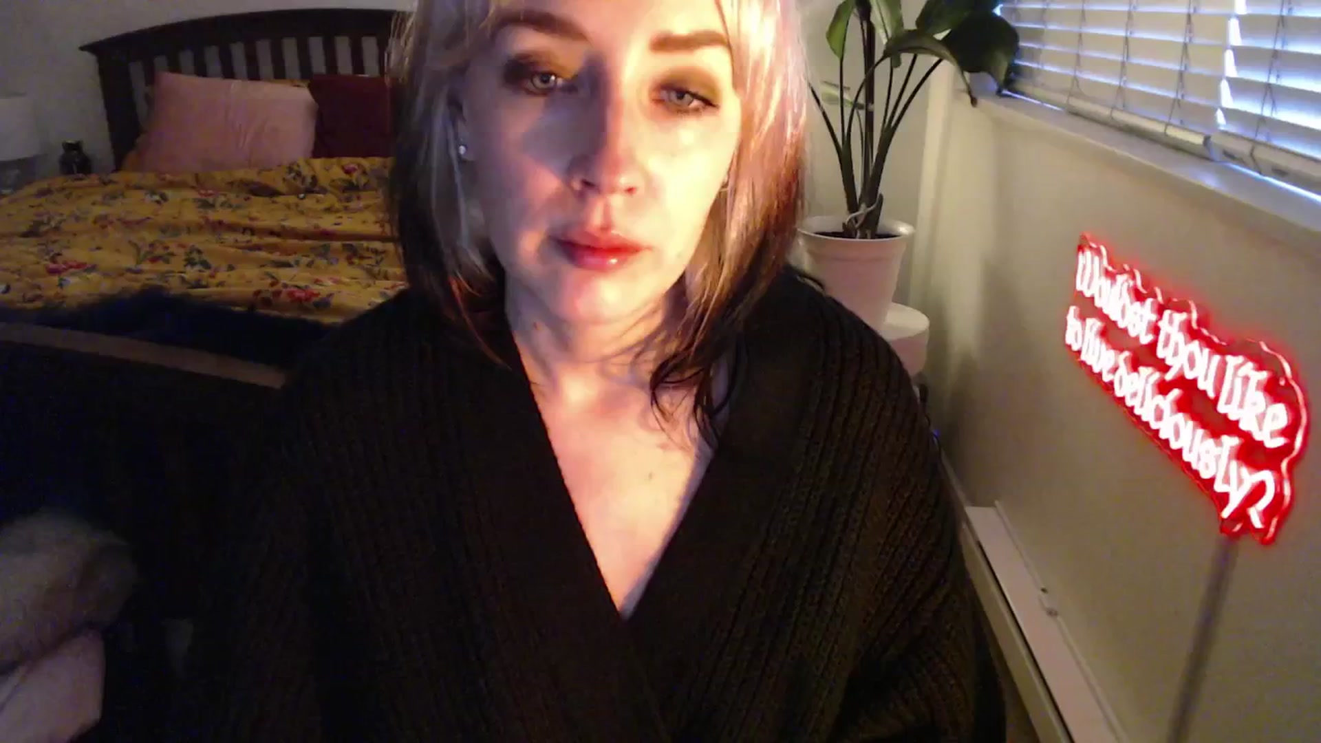 Gallery image thumbnail from NahlaHoney's myfreecams stream on, 03/18/2025, 02:49 image 11 of 20