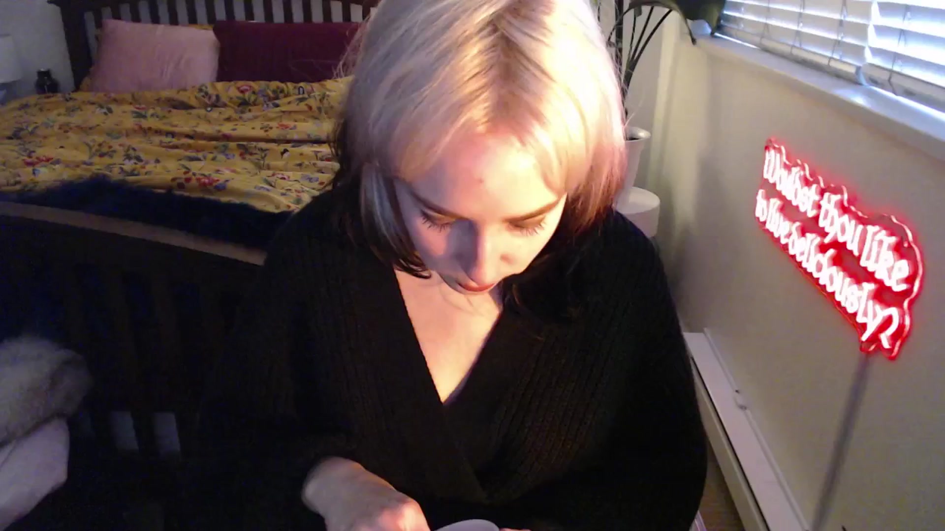 Gallery image thumbnail from NahlaHoney's myfreecams stream on, 03/18/2025, 02:49 image 5 of 20