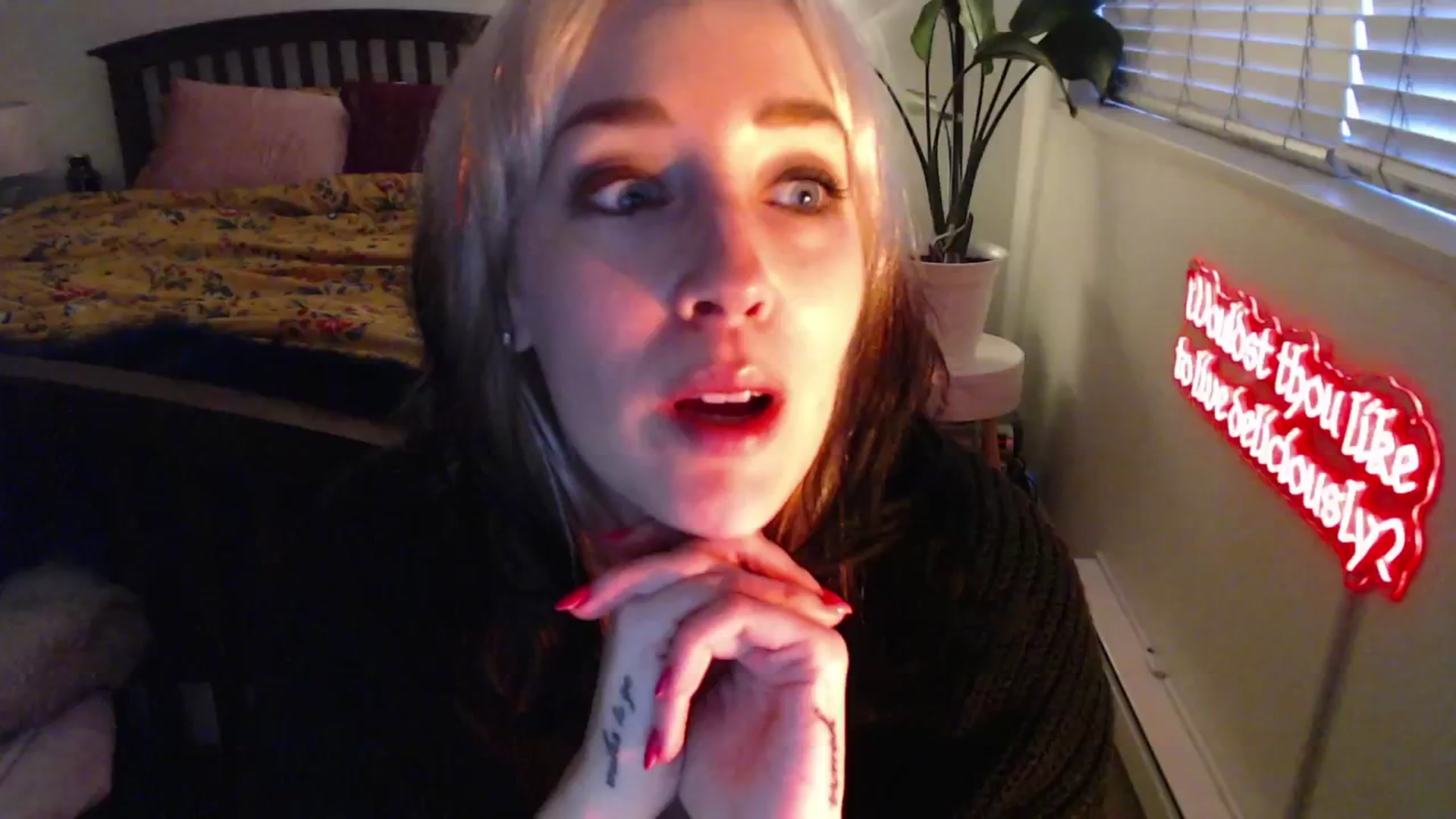 Gallery image thumbnail from NahlaHoney's myfreecams stream on, 03/18/2025, 02:49 image 12 of 20