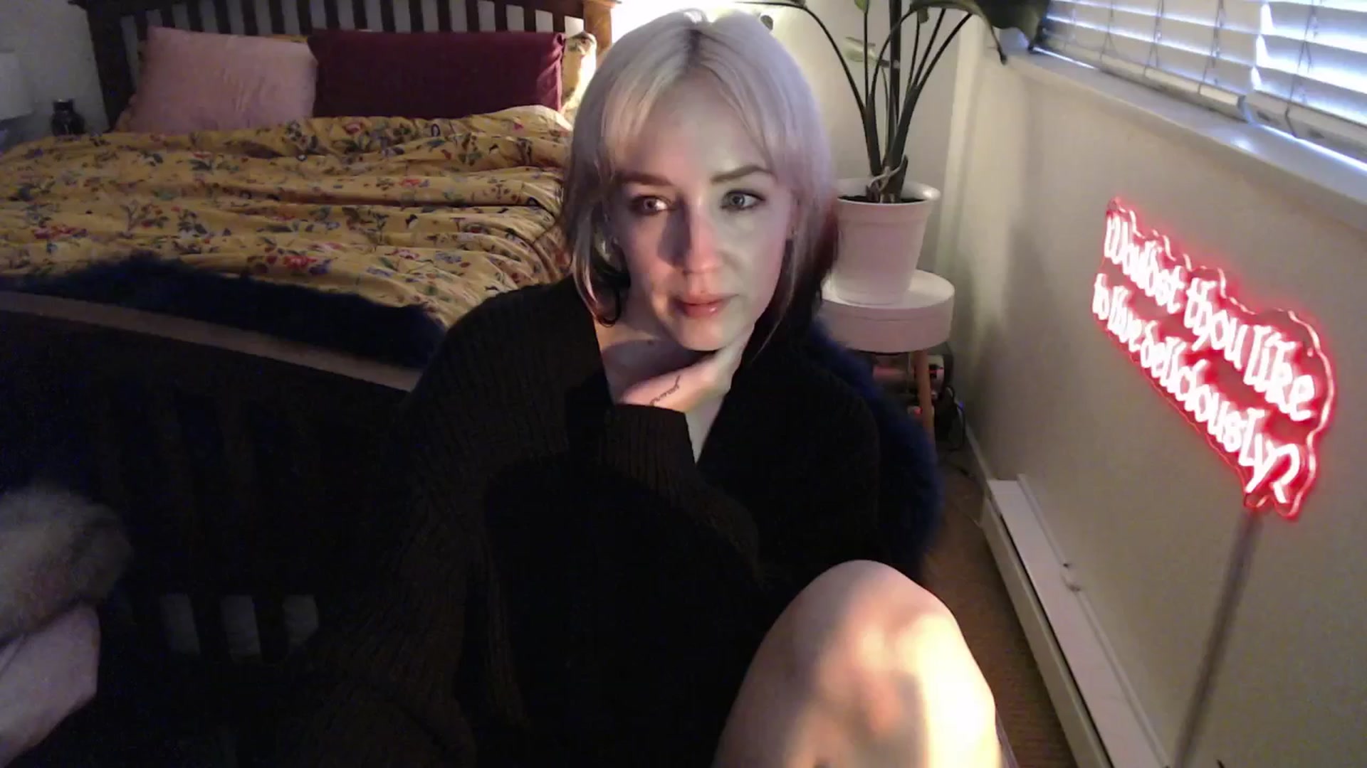 Gallery image thumbnail from NahlaHoney's myfreecams stream on, 03/18/2025, 02:49 image 9 of 20